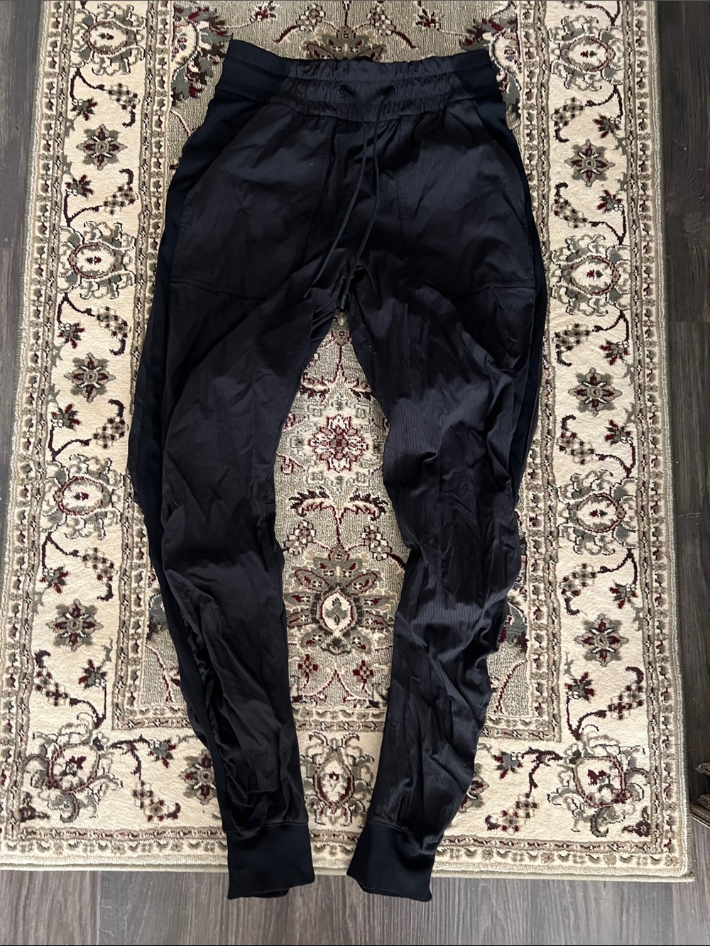 Lululemon dance studio Jogger pant 6 Pants - Black